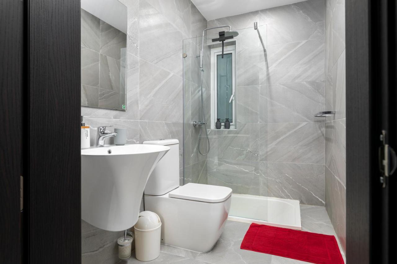 Modern 3Br Stylish Apartment With Large Balcony - Close To St Julians And St Georges Bay Is-Swieqi ภายนอก รูปภาพ