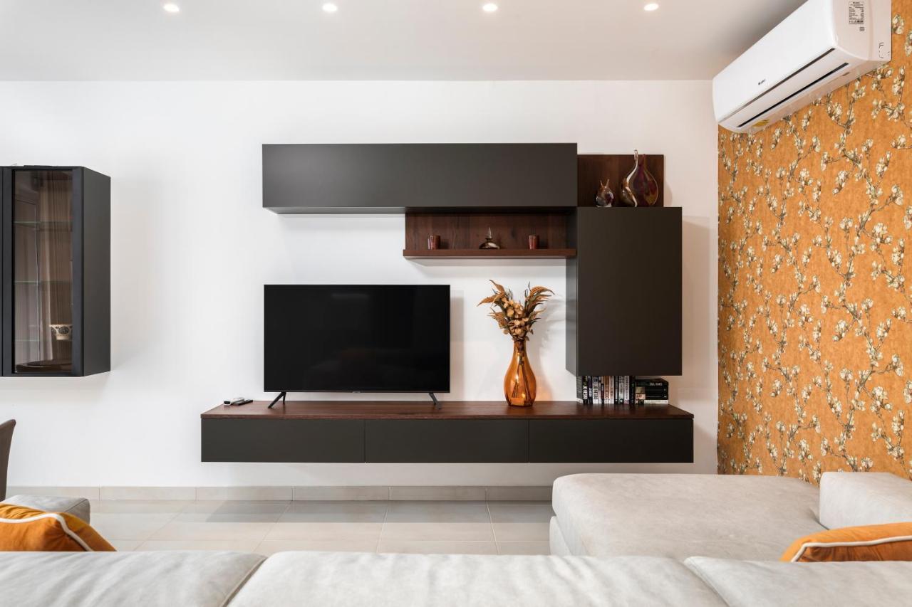 Modern 3Br Stylish Apartment With Large Balcony - Close To St Julians And St Georges Bay Is-Swieqi ภายนอก รูปภาพ